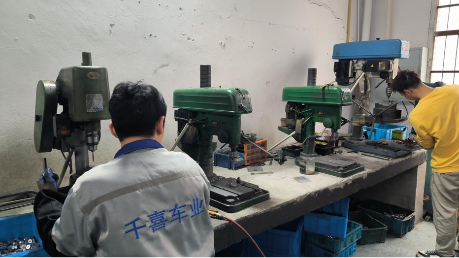 fabricant de fauteuils roulants électriques légers